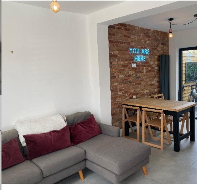 Charming House In The Heart Of Xar Londra