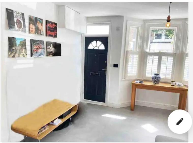 Casa vacanze Charming House In The Heart Of Xar Londra